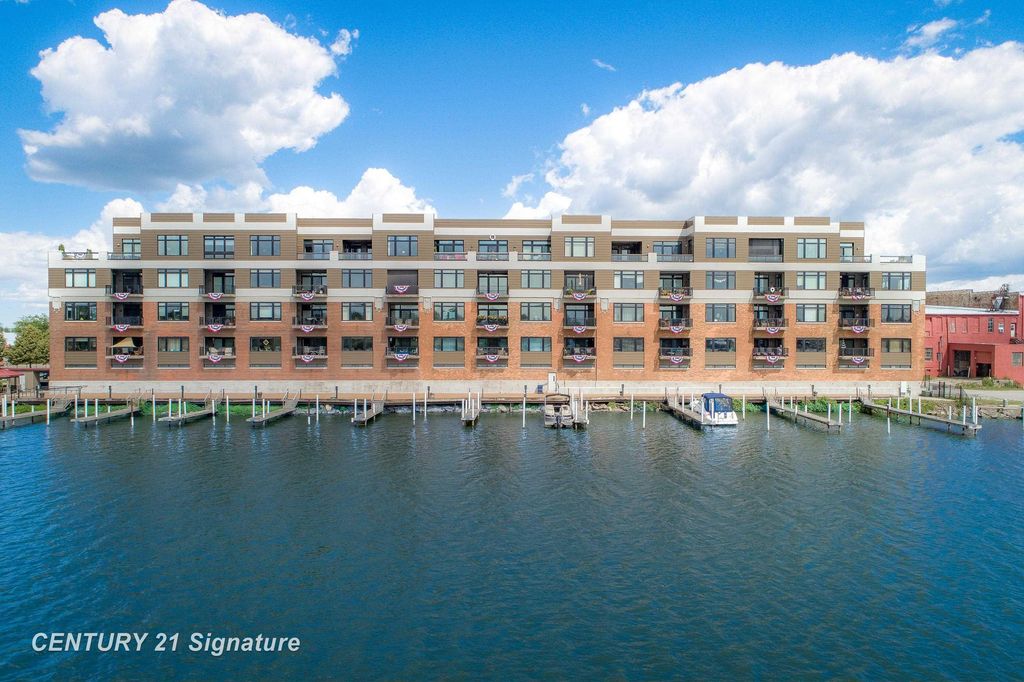 1111 N Water St, Bay City