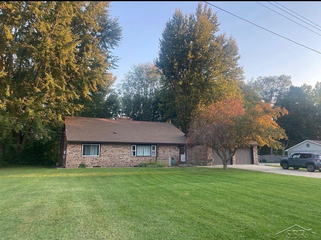 1864 E Chippewa River Rd, Homer township