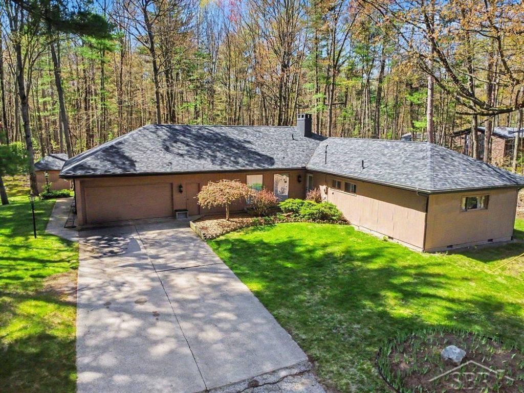 547 W Peterson Dr, Sanford village