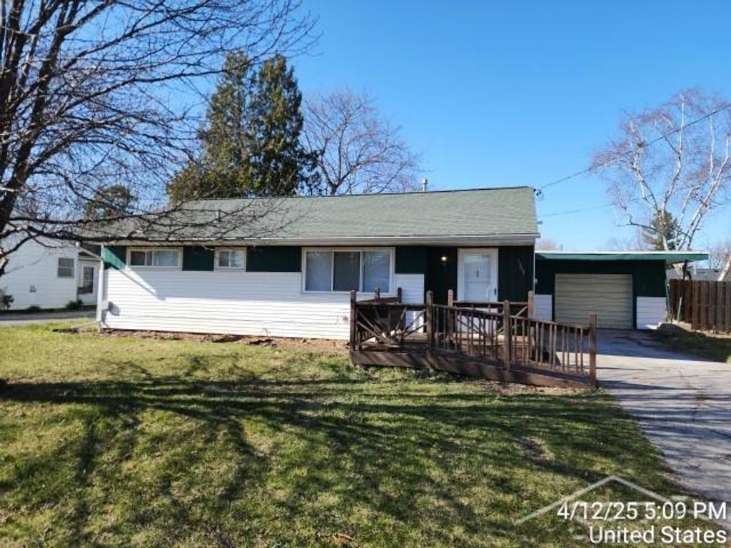 1580 Bel Air St, Carrollton township