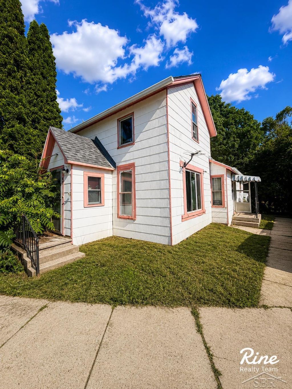 42 W Main St, Mayville village