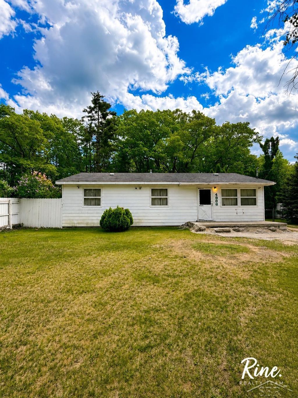 4966 E Campbell St, Greenbush township