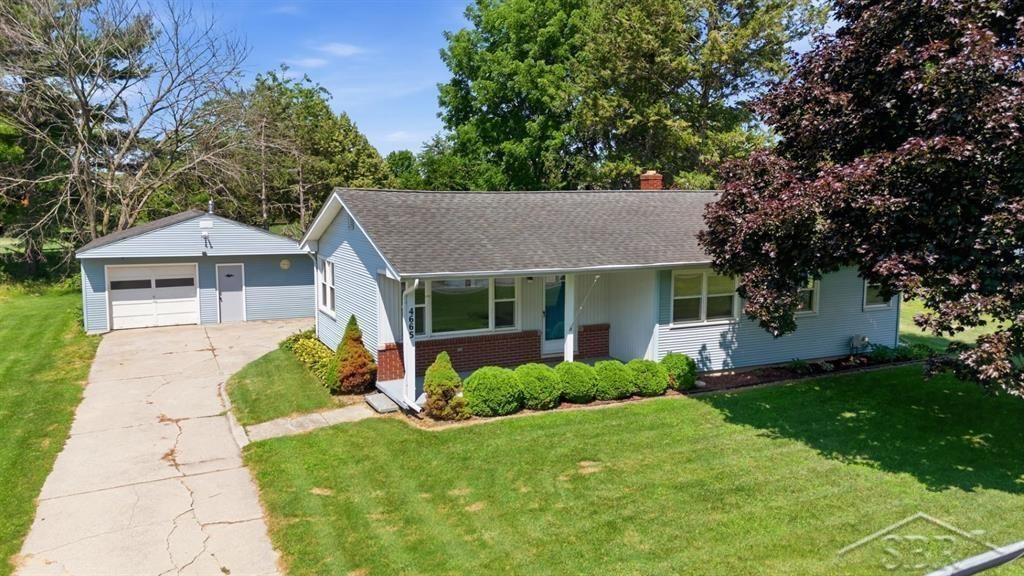 4665 N River Rd, Thomas township