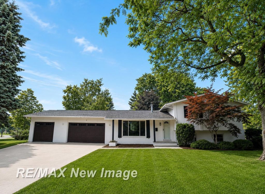 2 Mary Lane Ct, Frankenmuth city