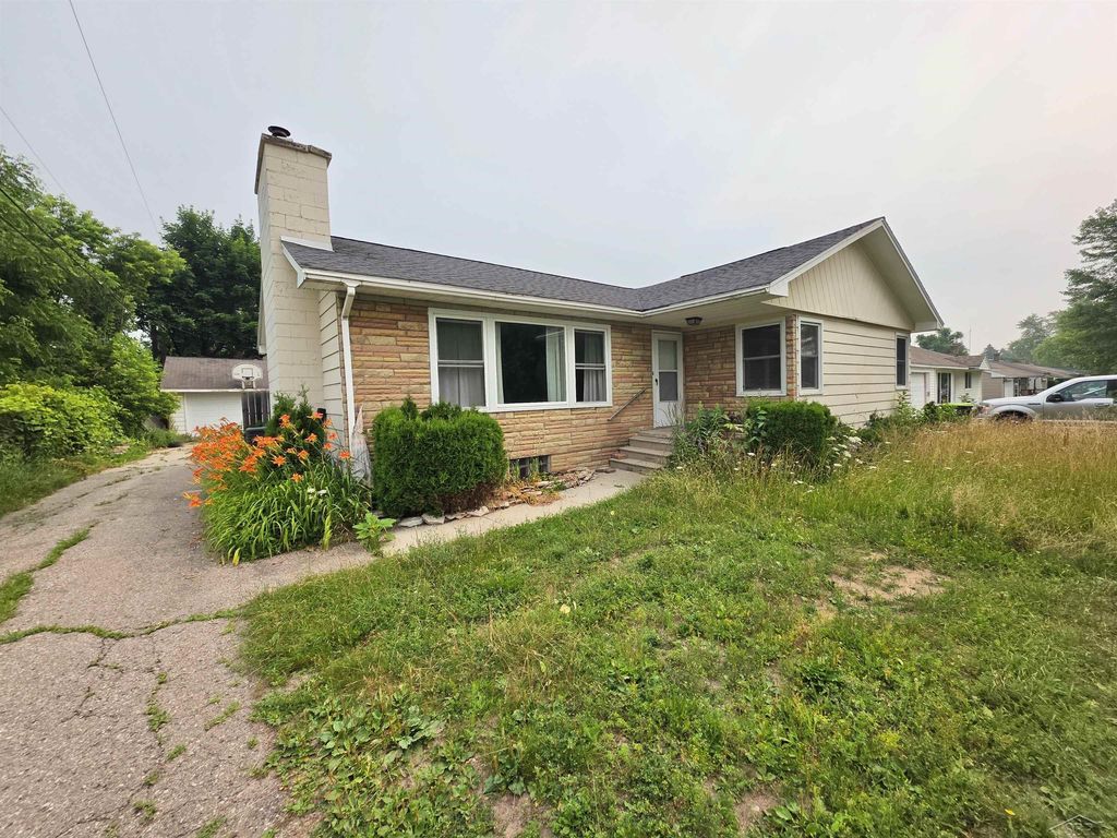 1267 Golf Course Rd, Alpena township