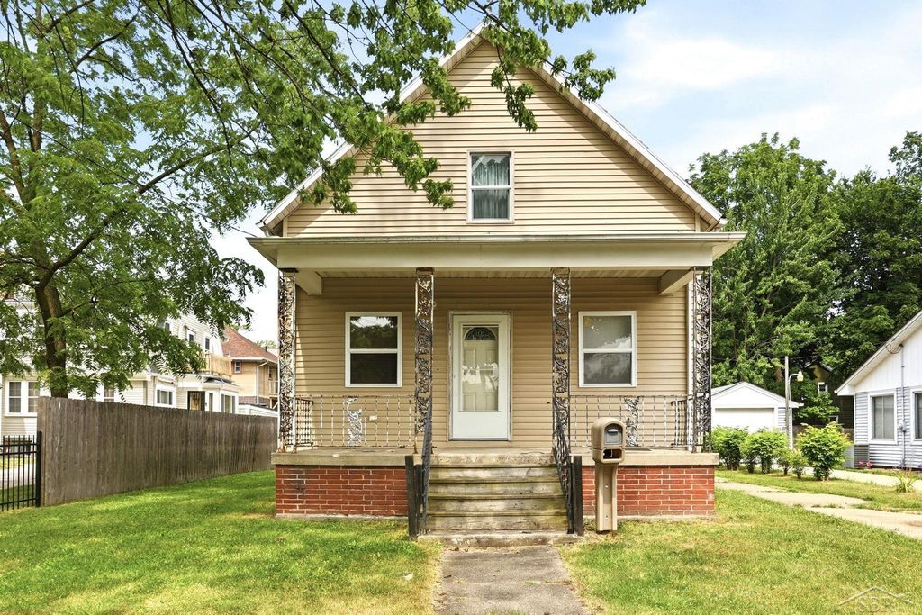 1427 Brown St, Saginaw city