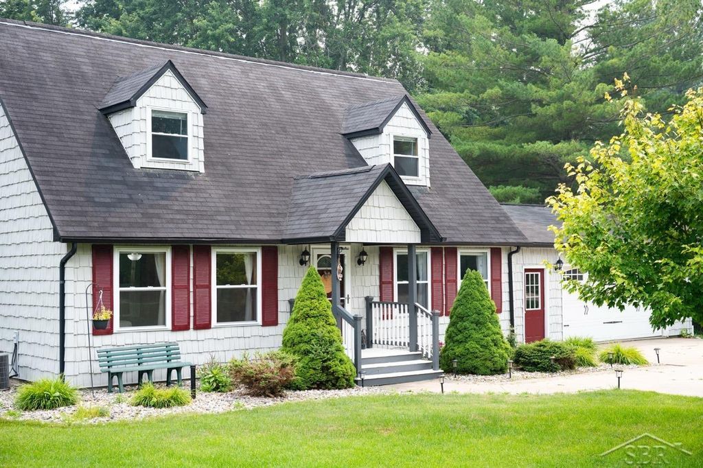 5590 Linksview Way, Gladwin