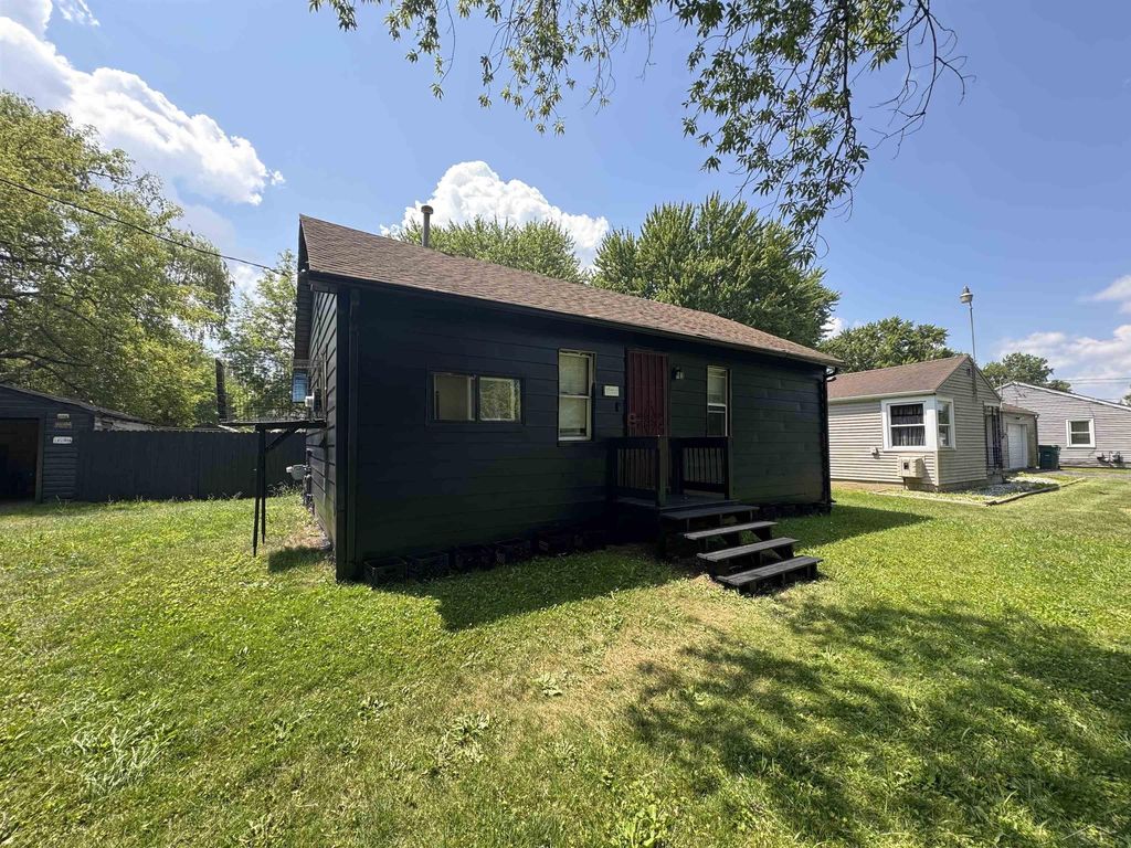 2338 Iowa Ave, Bridgeport charter township