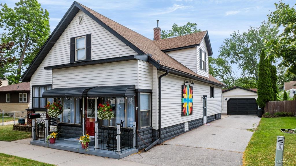 615 Pine St, Essexville city
