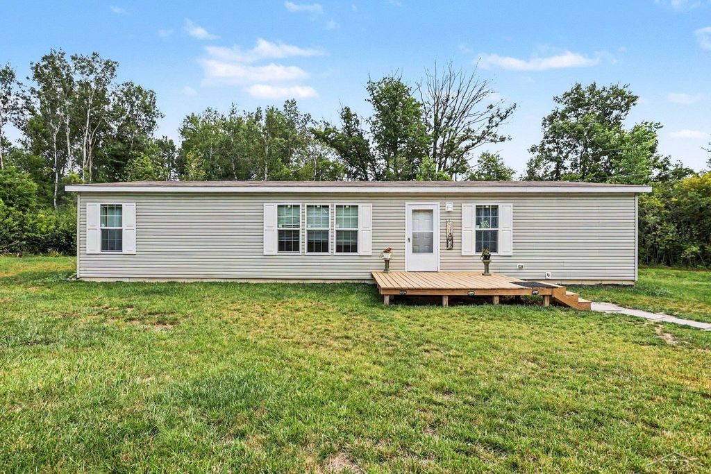 130 W Bradford Rd, Lee township