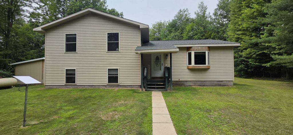 3371 Mill Station Rd, Plainfield township