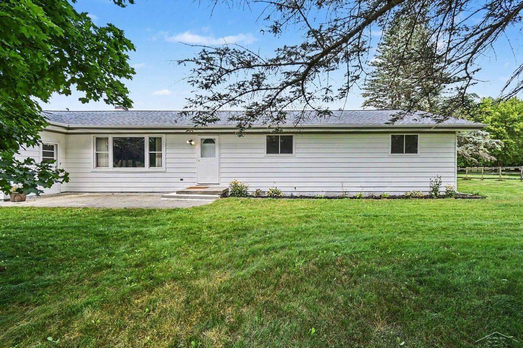 14460 Collier Rd, Fremont township