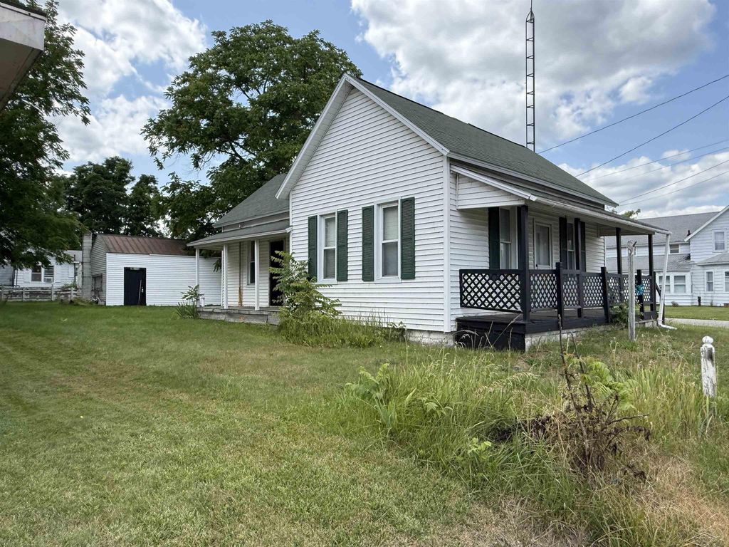 5931 W Houghton Lake Rd, Houghton Lake