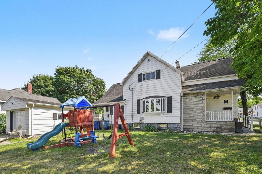 1003 Engelman St, Manistee city