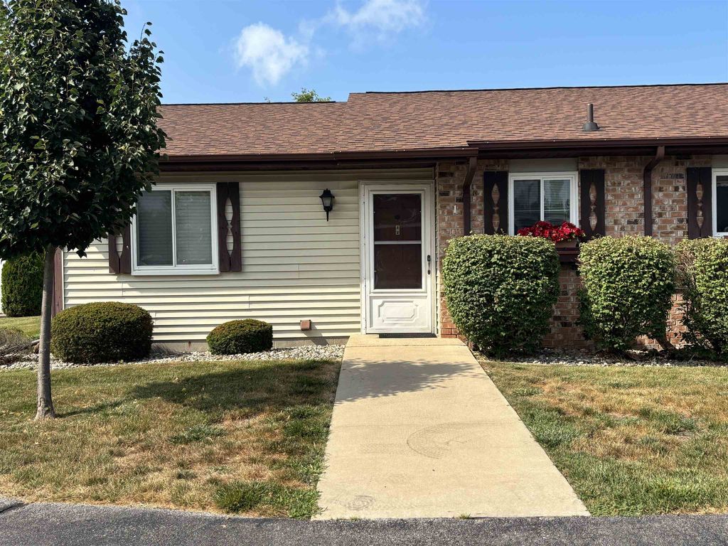 437 W Schleier St, Frankenmuth
