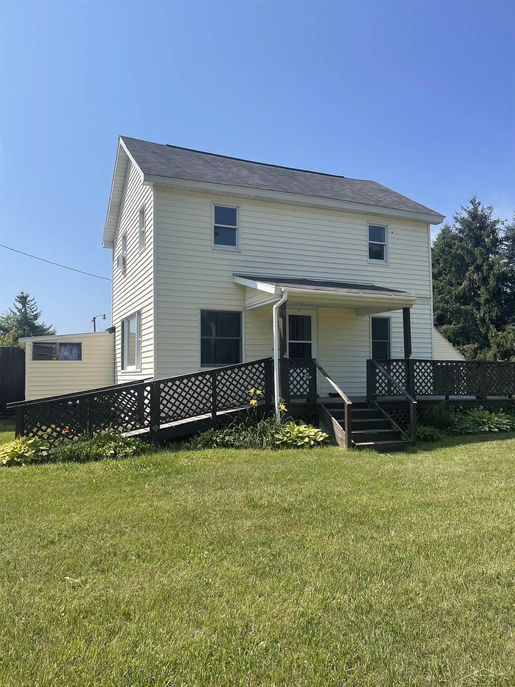 311 W Townline 16 Rd, Garfield township