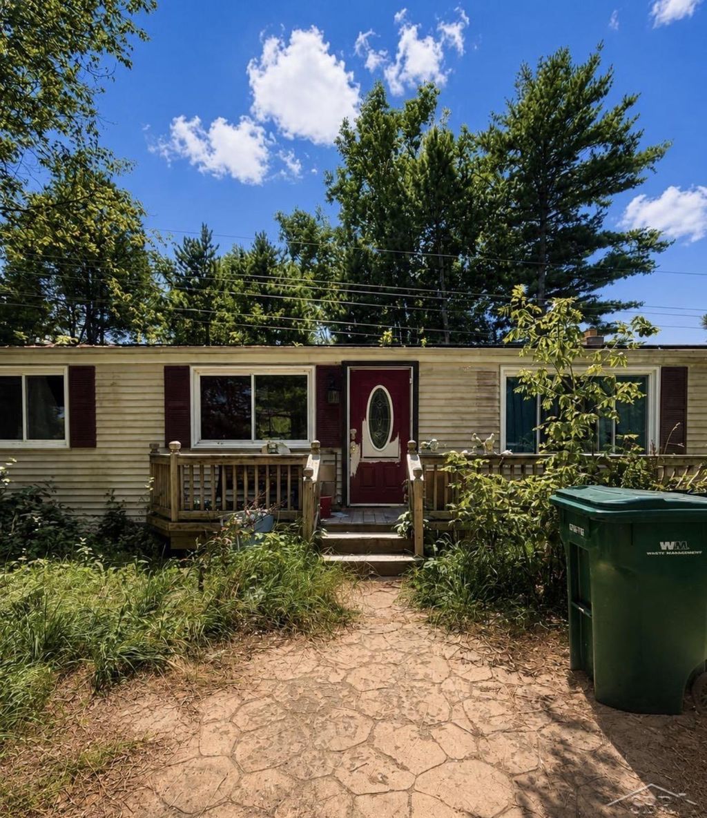 2384 E Dexter Trl, Bunker Hill township