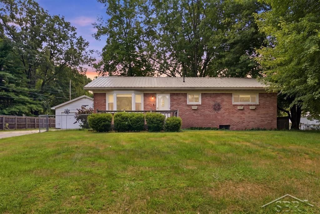 1072 E Stewart Rd, Homer township