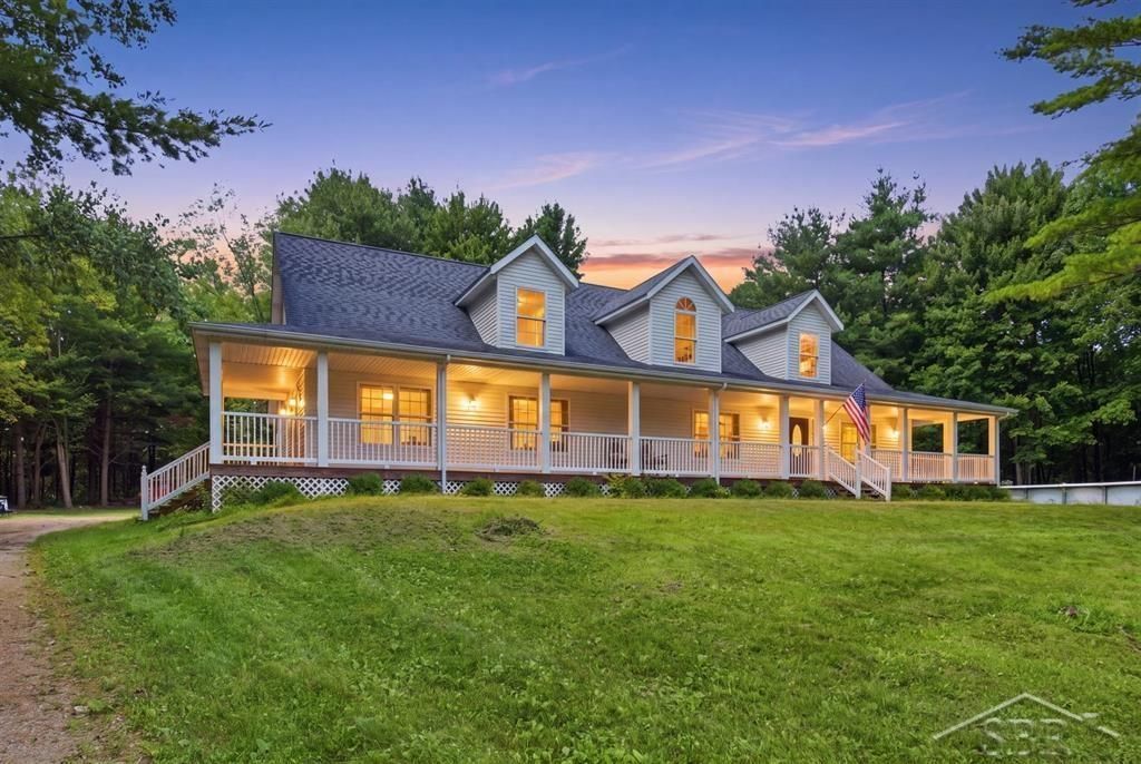 4991 Millis Rd, Deerfield township