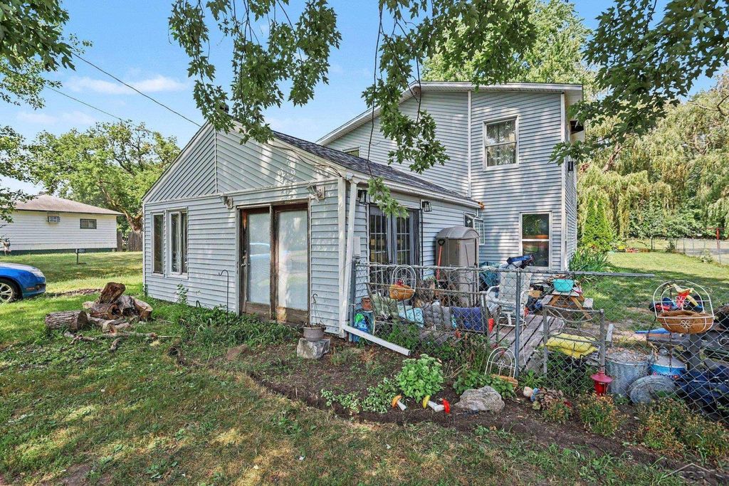 328 Grant St, Carrollton township