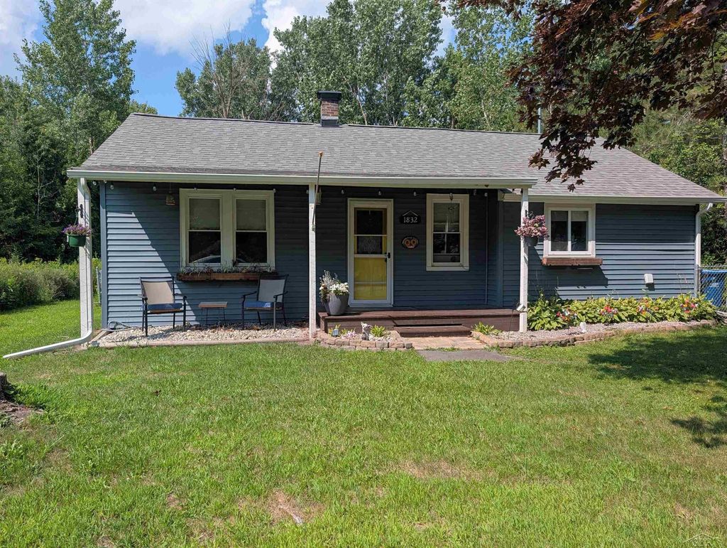 1832 Filmore St, Hampton charter township