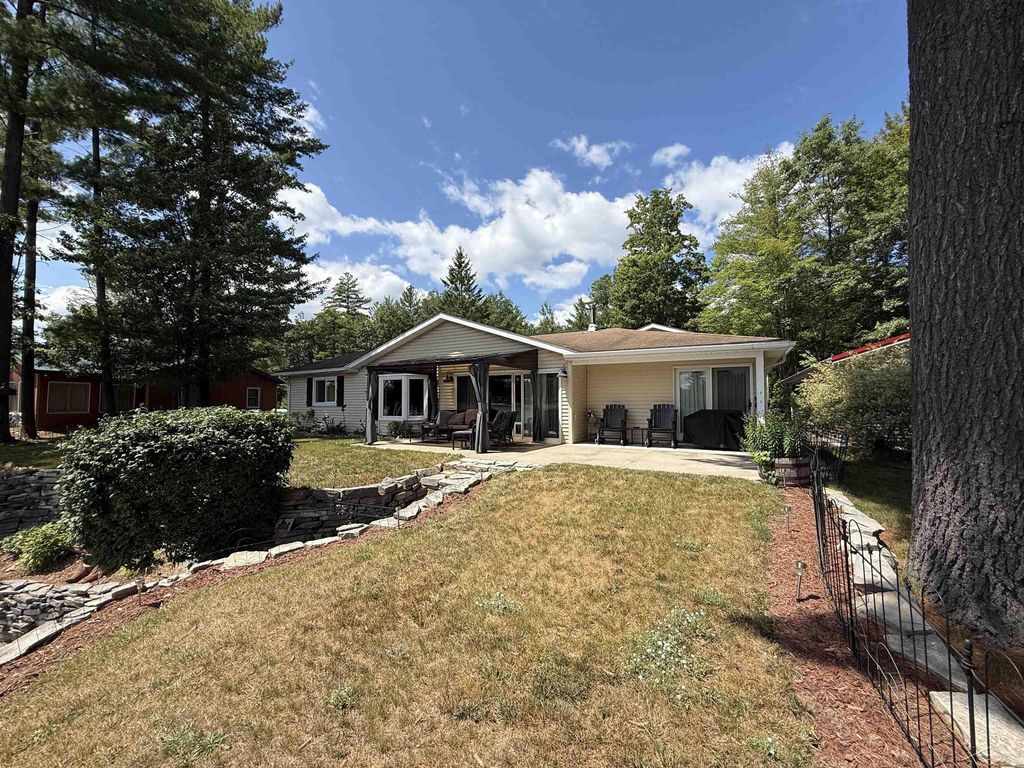 3422 E Pinecrest Dr, Secord township