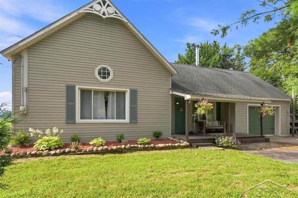 4646 E Hubbard Rd, Larkin charter township