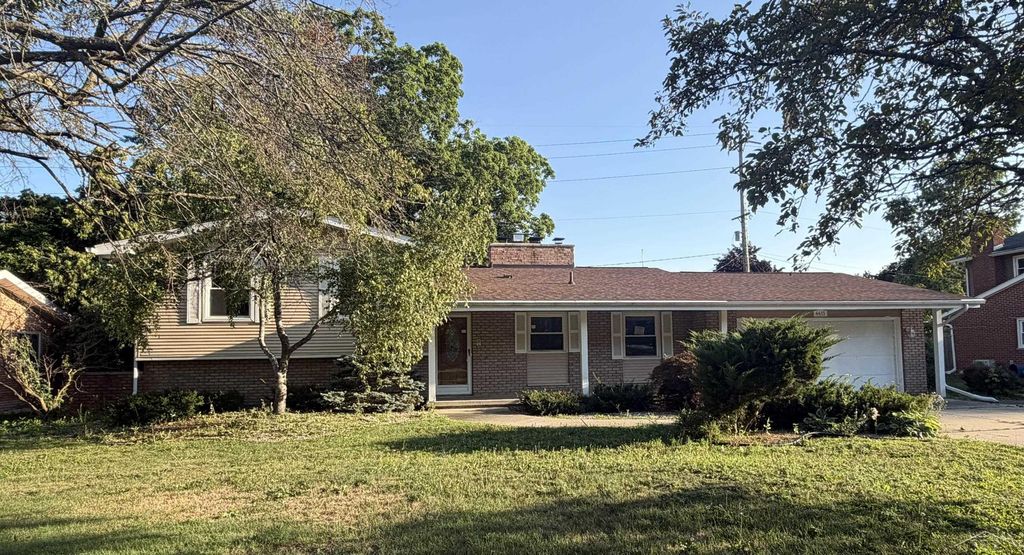 4415 Bradford Dr, Saginaw charter township