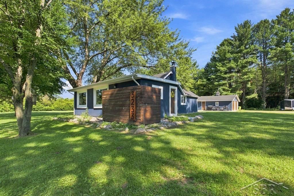 3233 E Gordonville Rd, Midland charter township