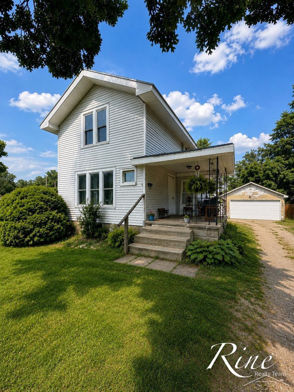 510 N Front St, Dowagiac city
