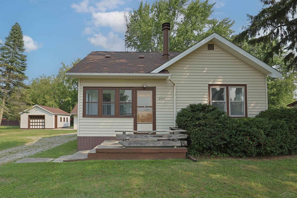 6930 Mccarty Rd, Saginaw charter township