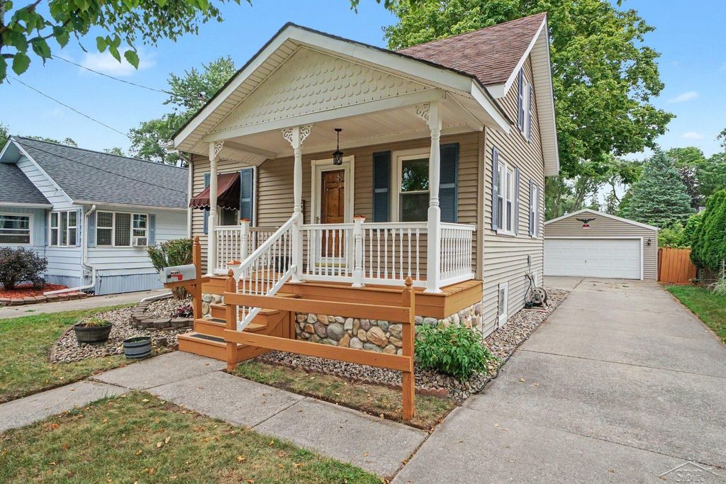 2412 N Charles St, Saginaw city