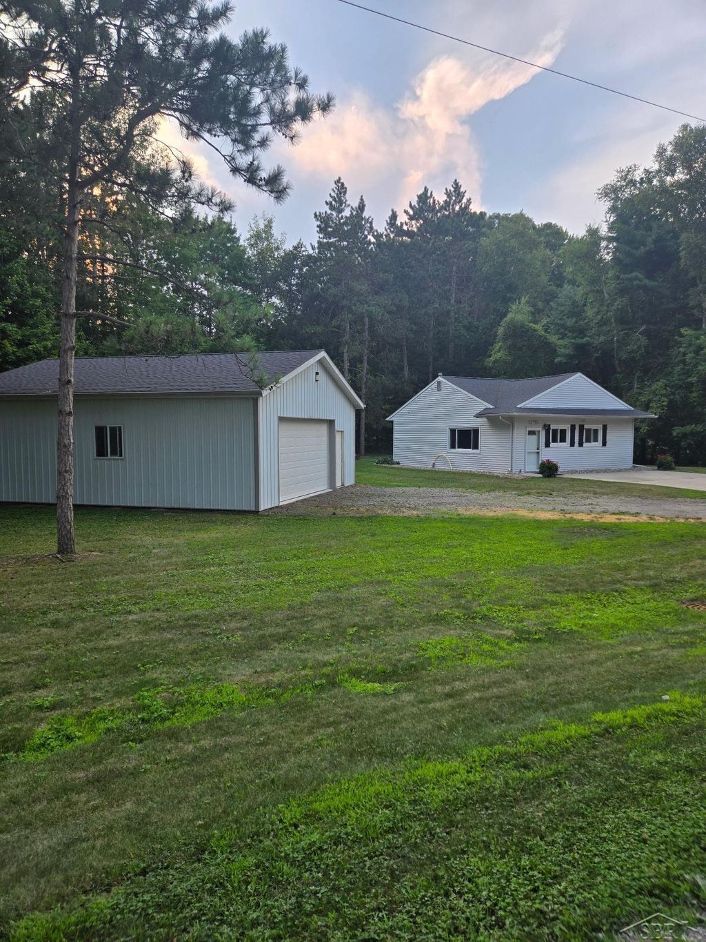 2755 N Orr Rd, Richland township