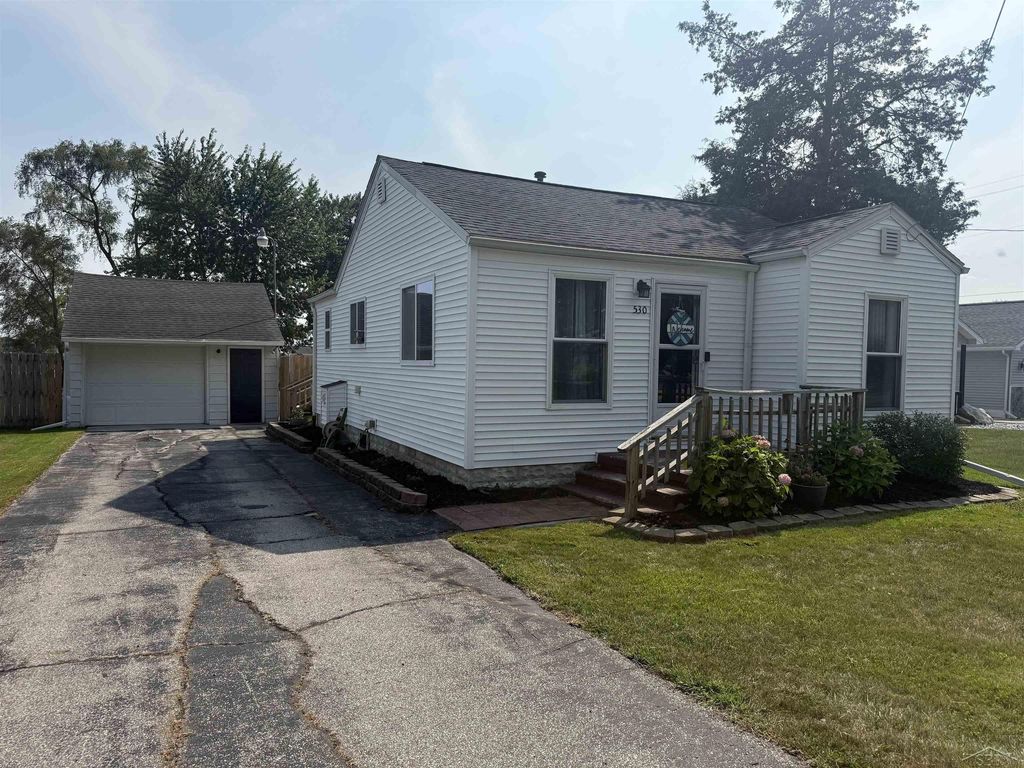 530 Church St, Tittabawassee township