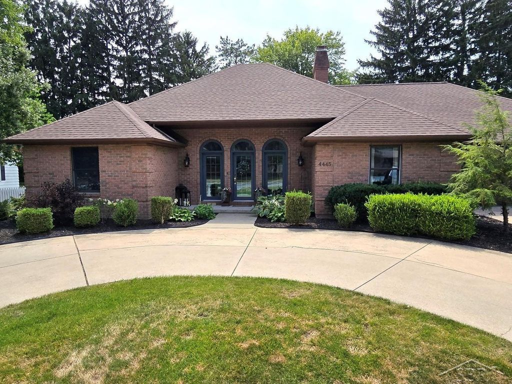 4445 Dirker Rd, Saginaw charter township