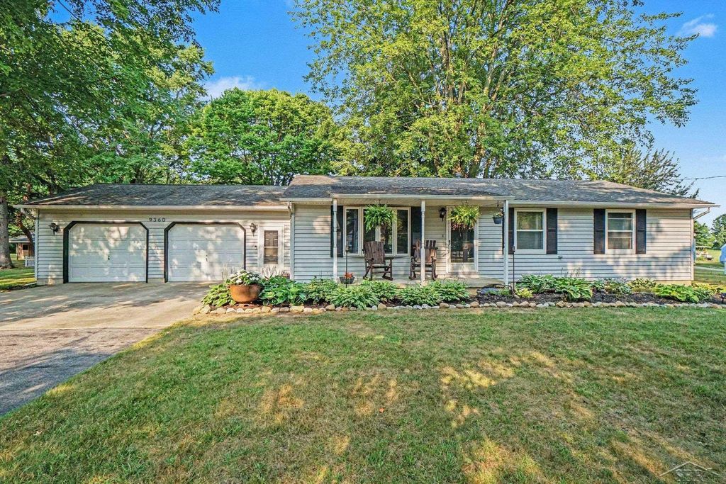 9360 Sheridan Rd, Albee township