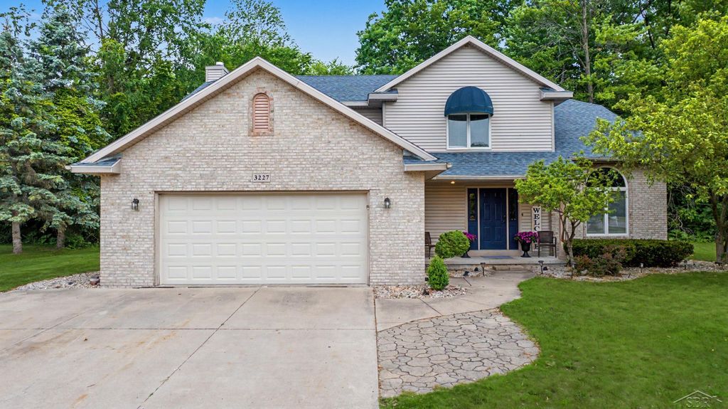 3227 Setting Sun Blvd, Saginaw charter township