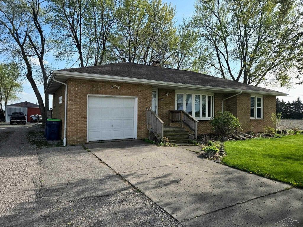 4860 E Washington Rd, Buena Vista charter township
