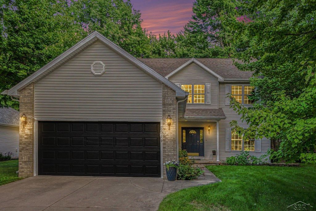 2514 Greenwich Cir St, Midland city