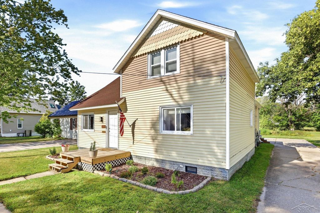 2989 Harrison St, Carrollton township