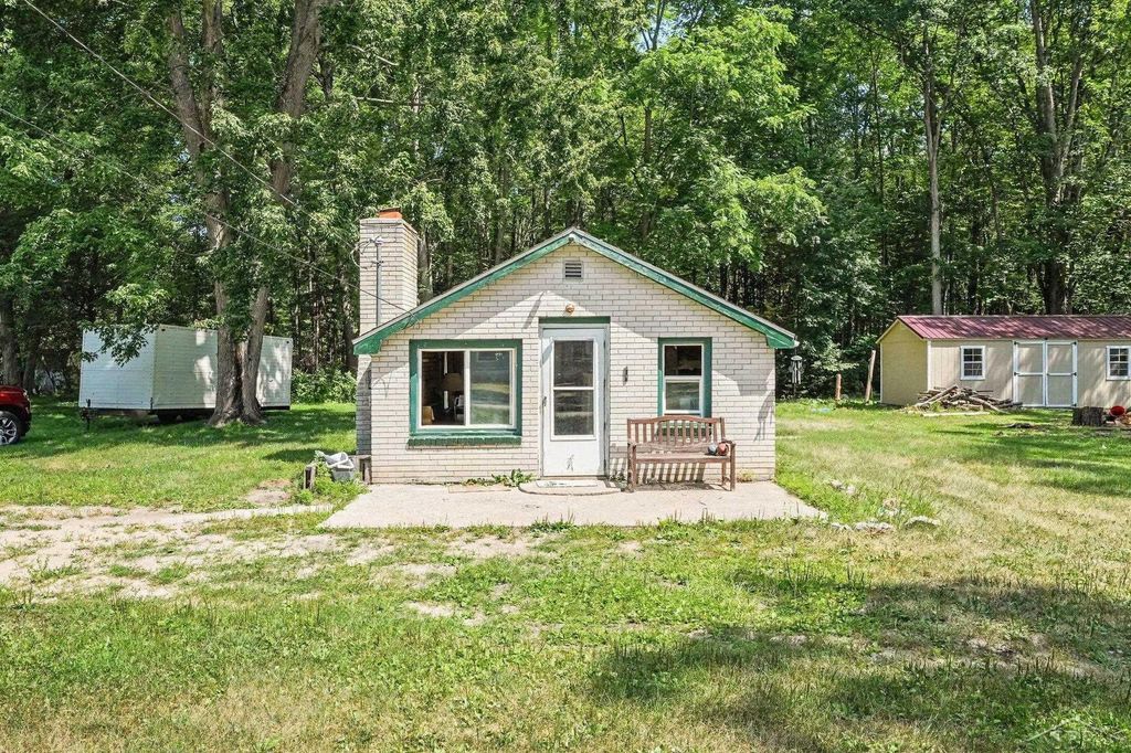1300 Fletcher St, Grant township