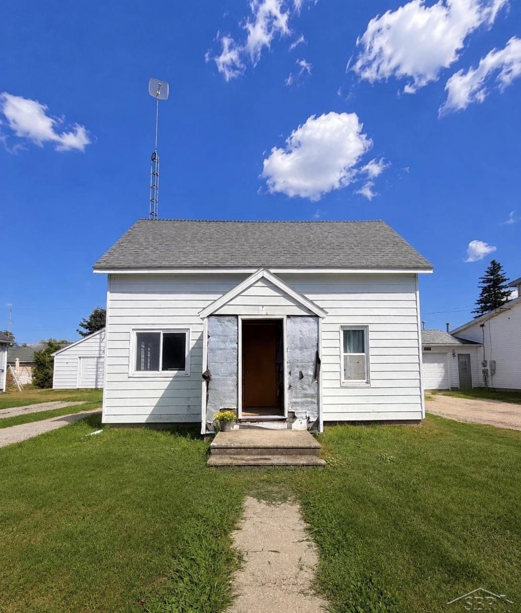 175 John  St, Lincoln township