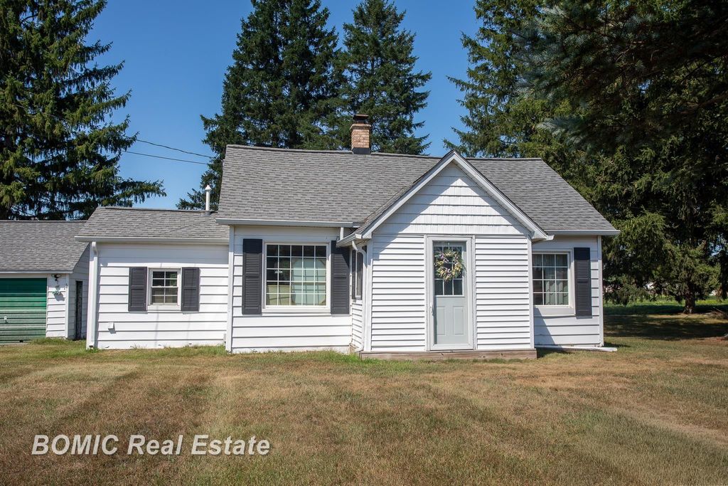 3977 Busch Rd, Taymouth township
