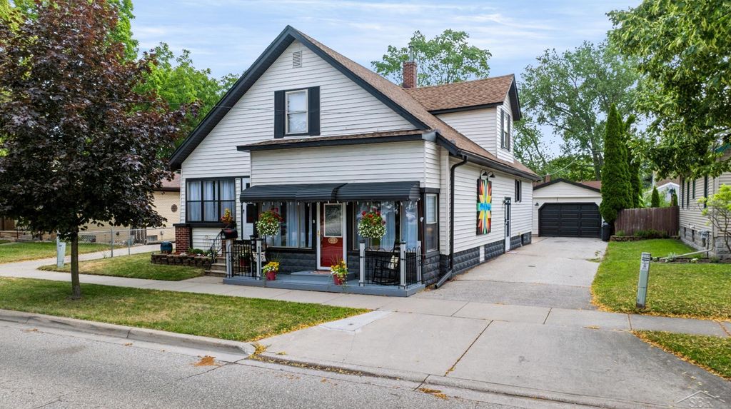 615 Pine St, Essexville city