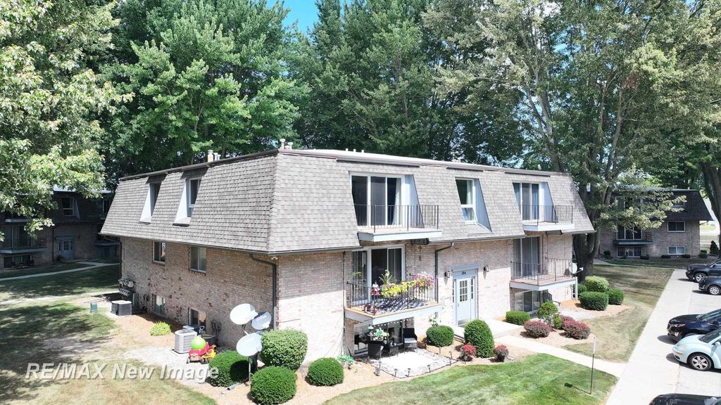 104 Provincial Ct, Saginaw charter township