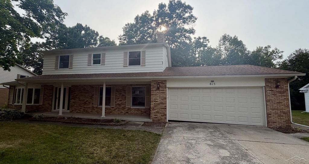 815 Canterbury Dr, Saginaw charter township