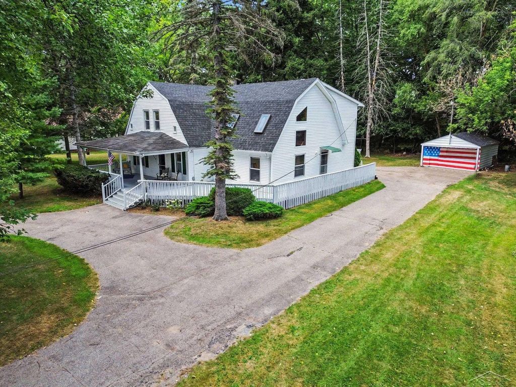 800 S Center Rd, Saginaw charter township
