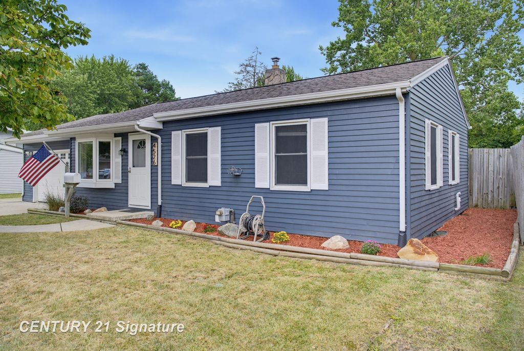 4526 Lorraine Ave, Carrollton township