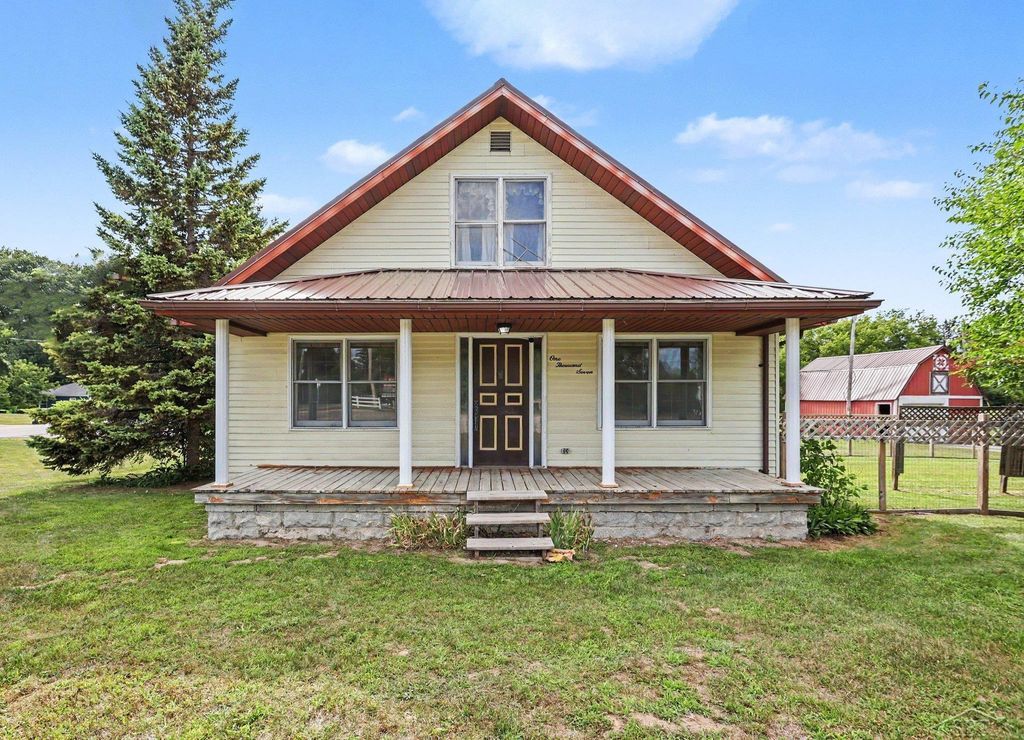 1007 N Huron Rd, Fraser township