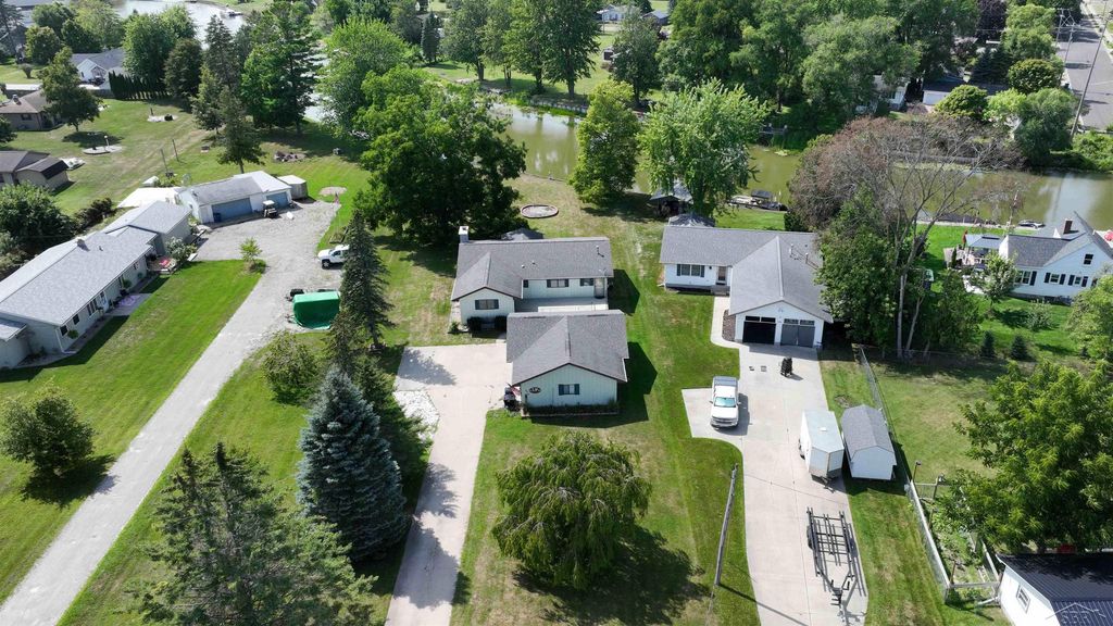 514 S Main St, Au Gres city